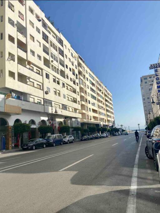 Apartment Oumnia 1 - City Center Tanger Exterior foto