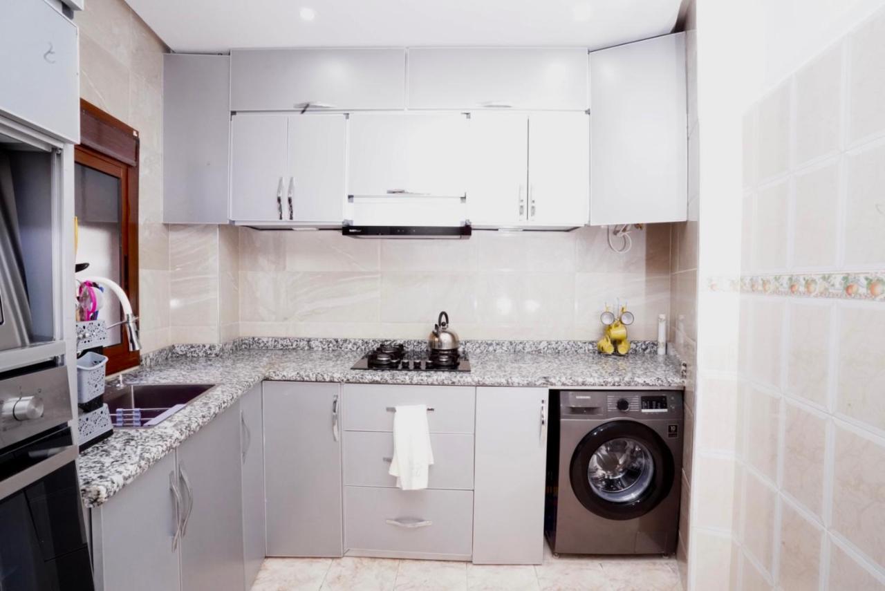 Apartment Oumnia 1 - City Center Tanger Exterior foto