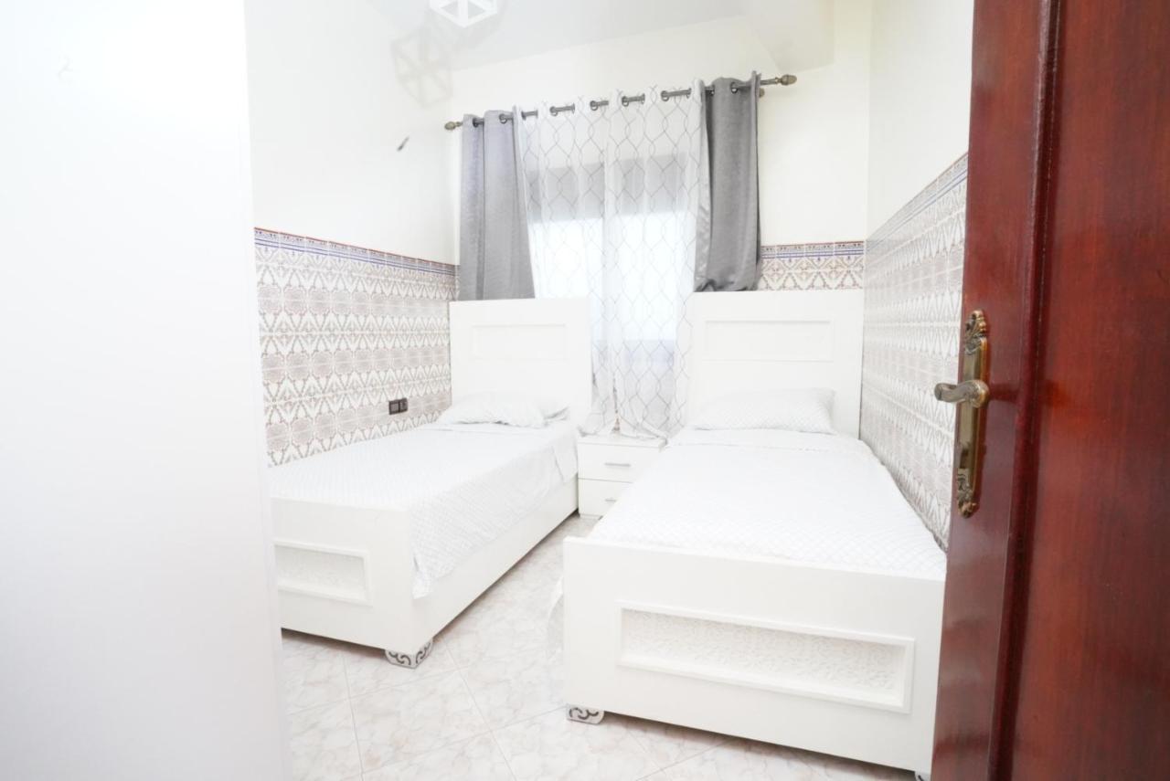 Apartment Oumnia 1 - City Center Tanger Exterior foto